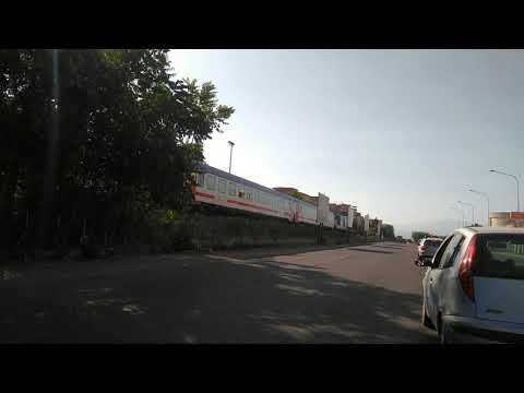 IC 562 in uscita da Corigliano Calabro