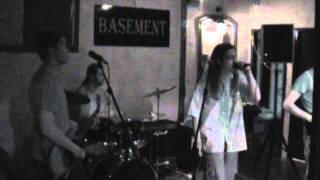 Bruce Wayne - Rock Club Basement - Tko To Tamo Pjeva (Azra Cover).flv
