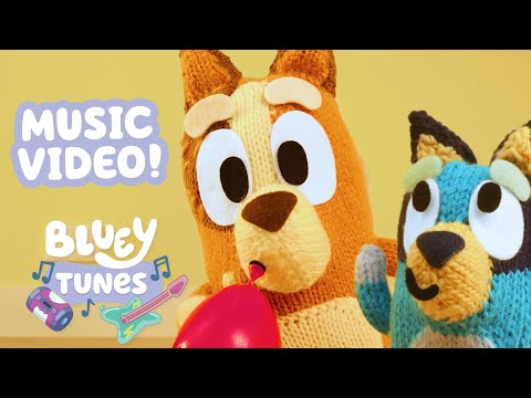 Bluey Stop-Motion Keepy Uppy Video 🎈 💙 🎶 | NEW Bluey Tunes | Dance with Bluey | Bluey