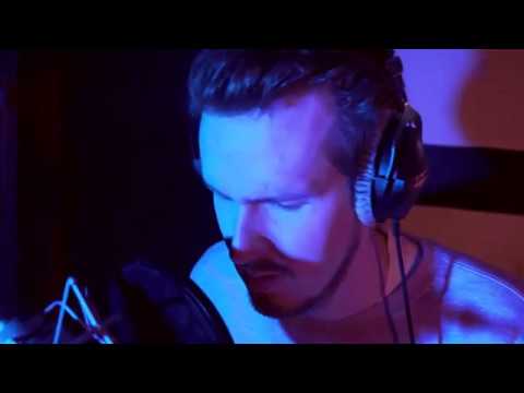 Fiłoń #Hot16Challenge2  (pianino: Marcin Rogalski)