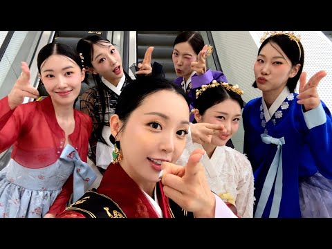 한복이 참 잘 어울리는 여자...