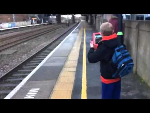 390130 Passes Passes ML at Tamworth (Staffs) Monday 04.01.2016