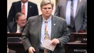 Boots' debut, 'Aquaria,' lacks lyrical punch