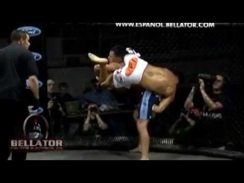Reverse triangle choke Toby Imada (MMA)