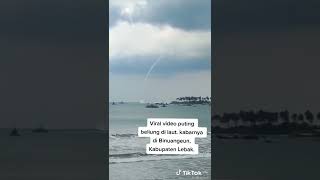 Download lagu Puting beliung di laut Binuangeun Lebak, Banten mp3