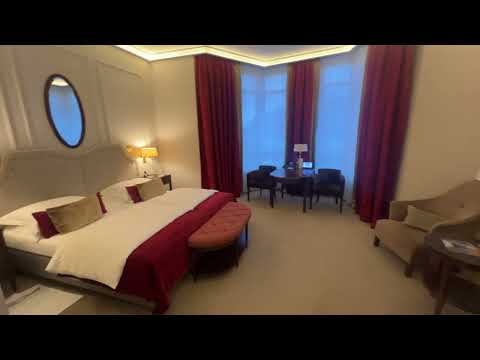 Excelsior Hotel Ernst room tour