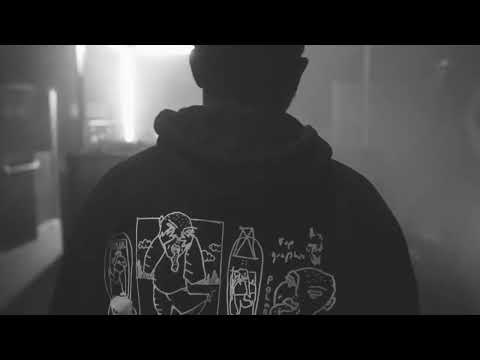 Swimming Paul, Junior Simba - Holly