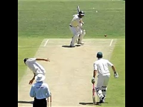 Steve Harmison's First Ball of the 2006/07 ASHES