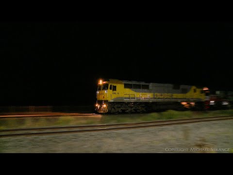 QUBE Diesel Locomotive GML10 Leading SCT 3MP9 Freight Train (24/2/2021) - PoathTV Australian Railway