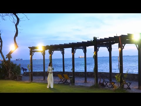 Thể hiện bởi Lee Phạm