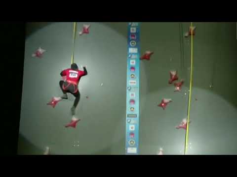 'Spiderwoman' breaks women's climbing speed 7 second record