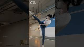 Download lagu Kung Fu Chick #china #kungfu #dance #edit #girl #martialarts #tiktok mp3