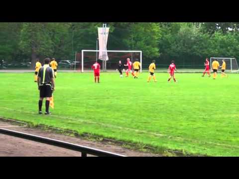 B-Junioren (BL) - Ein Fallrückzieher leitete den Torregen gegen den FSV Oschatz 1990 ein...