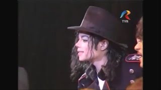 Michael Jackson's gestures footage (Michael Laughs)