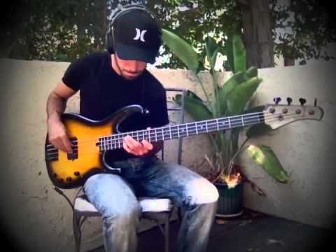 Miki Santamaria - Fingerstyle Bass Solo [Modulus Flea Bass / Funk Unlimited] With TABS!