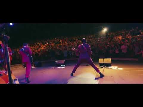 Andy Zappa gets the STANDING OVATION for this one!