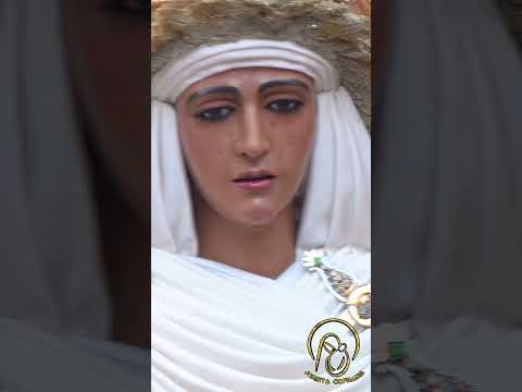 Qué tienes, Esperanza que cuando te veo, se me rompe el alma. Qué difícil es no emocionarme ante ti