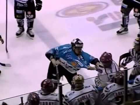 Hockeyfighters.cz  Robert Schnabel vs Sami Helenius .wmv