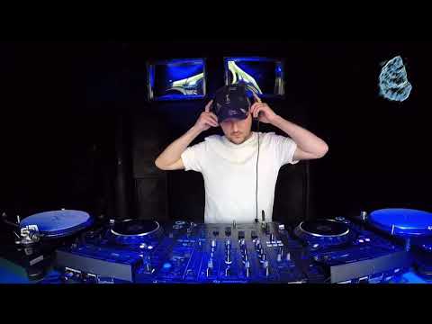 The Blue Oyster: Sincz / 02.07 / 18 - 19