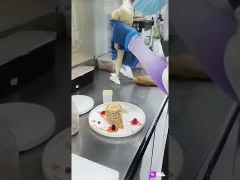 caramel cake 🎂 😋 😍  from chef Theekshana 😋 #yummy #trending #foods