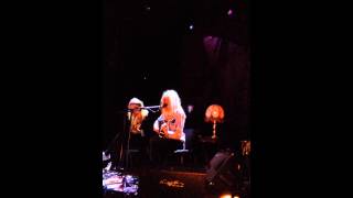 Carmen Villain - Quietly live