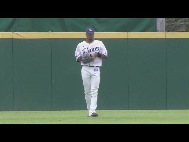 【ファーム】ライオンズ・モンテル 左中間を抜けそうな打球をダイビングキャッチ!! 2024年6月4日 埼玉西武ライオンズ 対 横浜DeNAベイスターズ