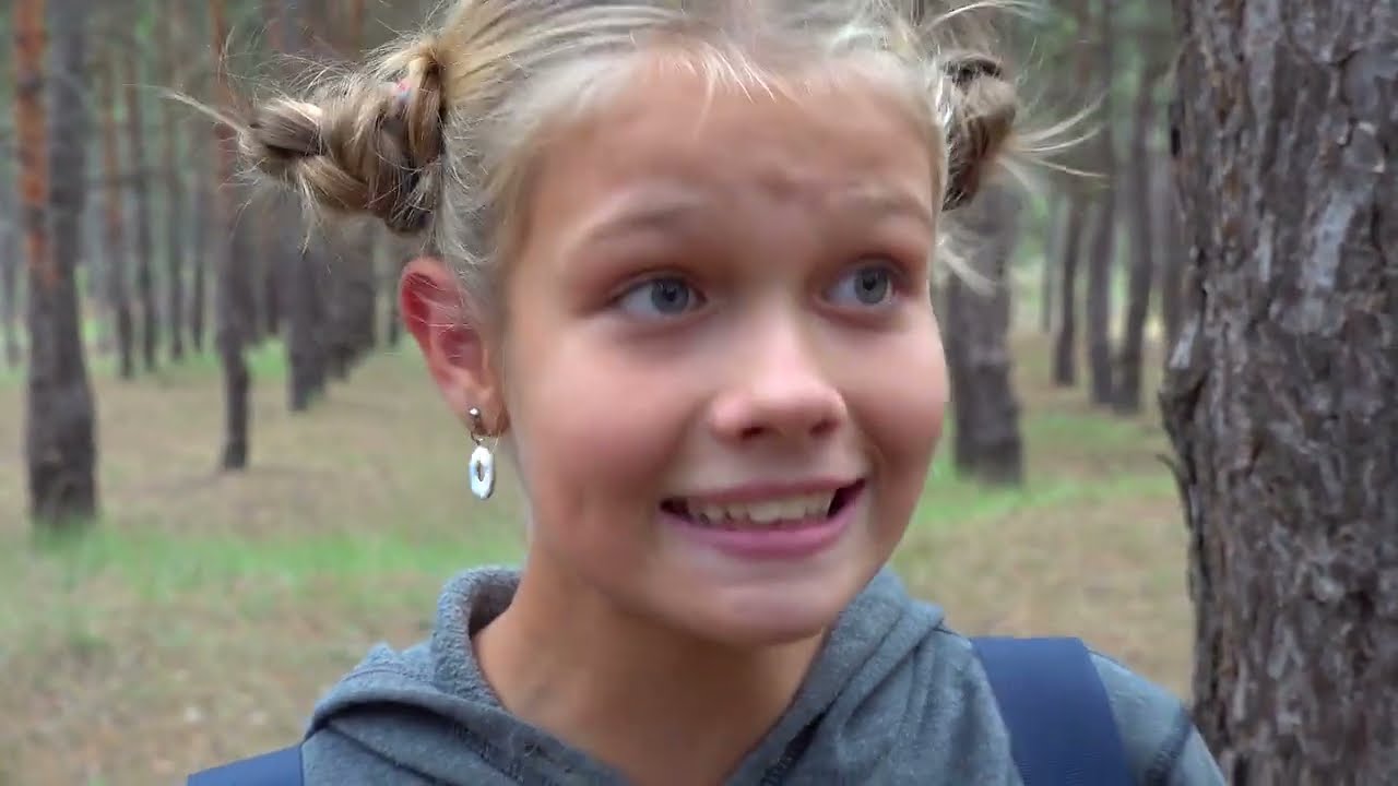 ОДНИ В ЛЕСУ!!!ВСТРЕТИЛИ ЗЛОГО ЛЕСНИКА!!!