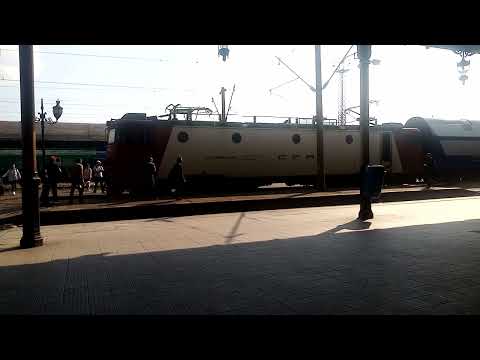 EA1 588 sosește in Stația Suceava cu Trenul R5608 Suceava Nord-Iași 20.06.2023