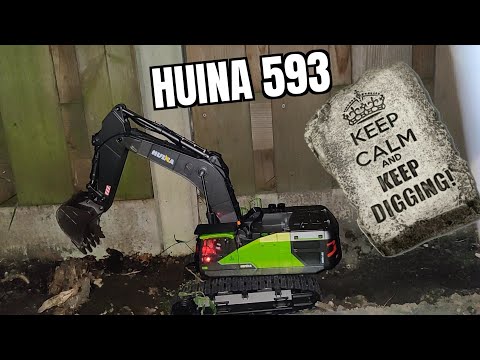 Huina 593 Excavator unboxing and review - I am "Digging" it!