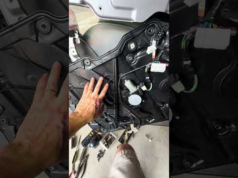2012 Nissan Murano door lock actuator - work around the window! Unscrew the rails from dust panel