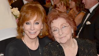 Why Reba McEntire&#39;s Mom Cried Hearing &#39;You Never Gave Up On Me&#39;