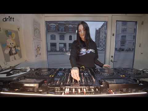Corsa w/ Emma Acs @ Drift Radio 09-10-25