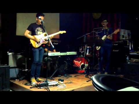 Rizcky & The Strangers - Crazy (Andrew Garcia Cover)