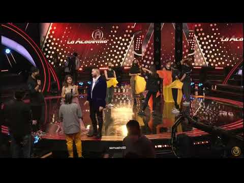 Montaje en el foro Rubí & Eduardo "Colgando en tus manos" | Concierto #16| La Academia 2022