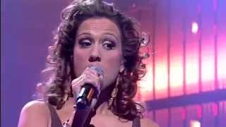 Floortje singing &quot;You Might Need Somebody&quot; by Shola Ama - Liveshow 9 - Idols season 3