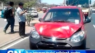 preview picture of video 'bus interprovincial colisiono contra auto matiza la altura del alamo'