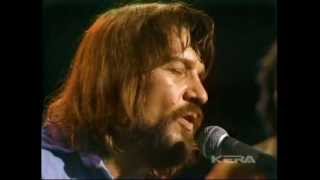 WAYLON JENNINGS - Let&#39;s All Help The Cowboys / Willy The Wanderin&#39; Gypsy And Me (Live In TX 1975)