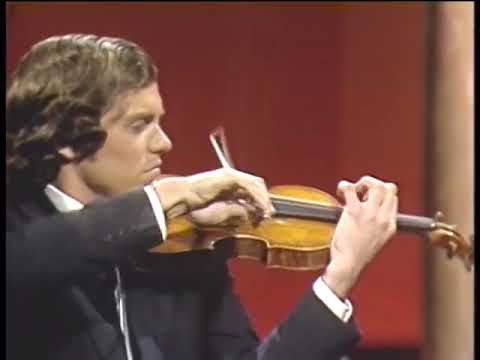 Eugene Fodor plays La Campanella by N. Paganini.