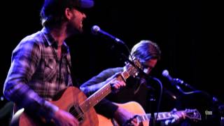 Band Of Horses - "Is There A Ghost" (eTown webisode #478)