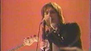 The Strokes - Between love and hate (live on mtv 2$Bill)