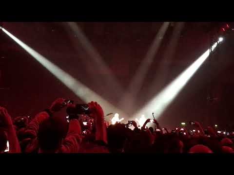 Metallica, omaggio a Lucio Dalla - Caruso