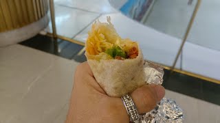 Lần đầu ăn thử bánh mì cuộn á trời!#amazing #food #reviewvui #monngon #mukbang