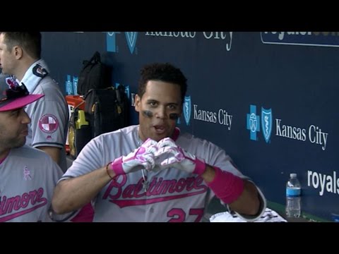 BAL@KC: Pena launches two home runs for his mother