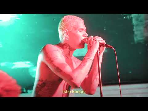 EKKSTACY - shutting me out (Official Lyric Video)