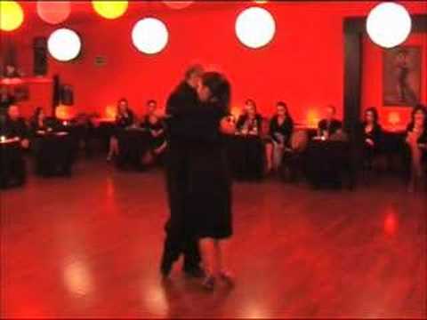  Thierry Le Cocq  and  Delphine Blanco  are  dancing  to  the  tango  "  El Recodo  "