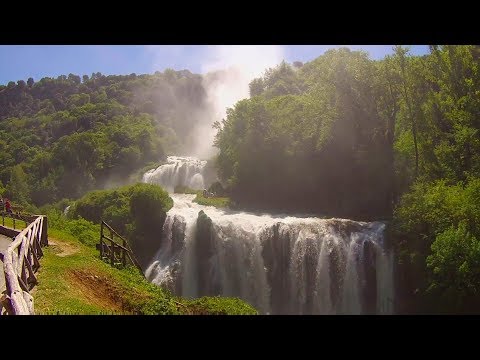 Riding the Valnerina valley to Cascata delle Marmore - Umbria, Italy - road SR 209