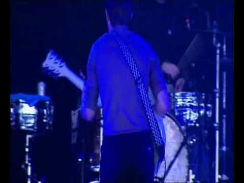 Franz Ferdinand - Cheating On You LIVE 2004