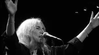 Patti Smith - DON T SAY NOTHING / SINCE I VE BEEN LOVING YOU (Led Zeppelin)  live@Paradiso 3-6-2022