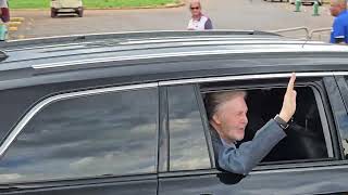 Paul McCartney chegando para show no estádio Mané Garincha Brasília 2023