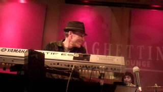 Gregg Karukas performs "Day Light" LIve at Spaghettinis